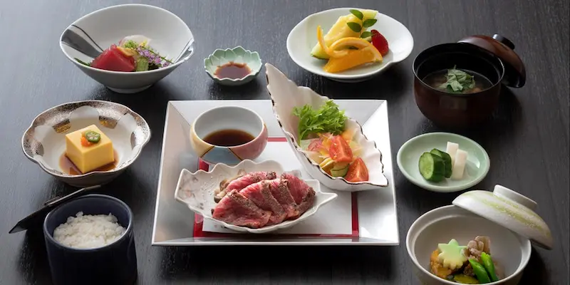 日本料理 ぎん - 新横浜グレイスホテルのメニューの一つ・お肉を中心とした一例