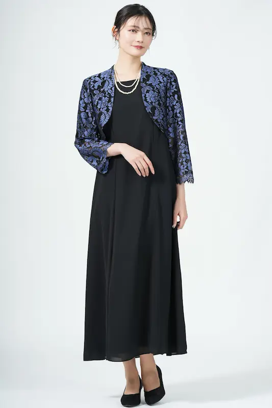 Apploberry東京ソワールのラッセルフラワーブルー刺繍×ブラックドレスセット
