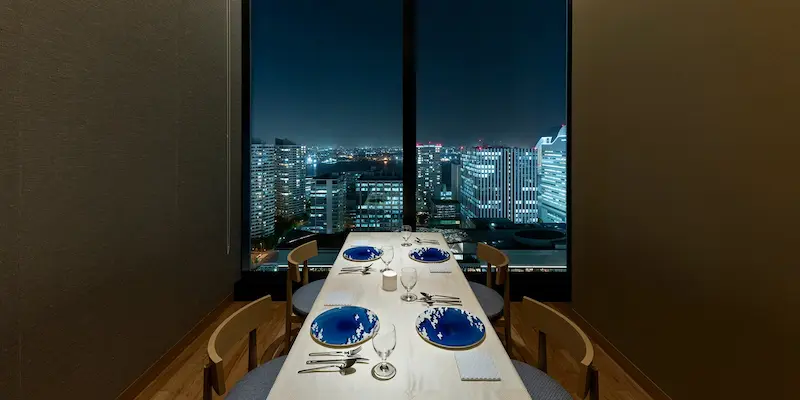 RISTORANTE E’VOLTA UnicoPolo/三井ガーデンホテル横浜みなとみらいプレミアの窓際の席の一例