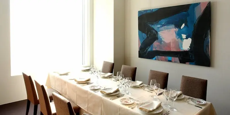 ミクニ ヨコハマの個室の一例